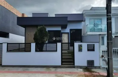 Casa com 3 quartos à venda na rua geremias, 128, bela vista, palhoça, 76 m2 por r$ 600.000