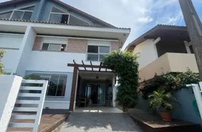 Casa com 3 quartos à venda na rua josé afonso fortkamp, 121, pântano do sul, florianópolis, 170 m2 por r$ 1.350.000
