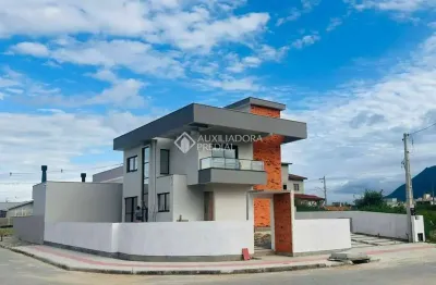 Casa com 3 quartos à venda na nielsen ubiratã delfino josé, 23, bela vista, palhoça, 140 m2 por r$ 800.000