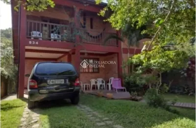 Casa com 4 quartos à venda na rua inério joaquim da silva, 834, pântano do sul, florianópolis, 200 m2 por r$ 1.279.000