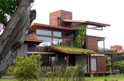 Casa em condomínio fechado com 3 quartos à venda na rua reverendo gelson dos santos castro, 887, rio tavares, florianópolis, 140 m2 por r$ 4.800.000