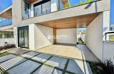 Casa com 3 quartos à venda na arlindo isaac da costa, 28, lagoa da conceição, florianópolis, 250 m2 por r$ 2.700.000