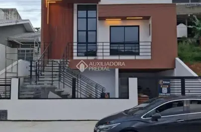 Casa com 3 quartos à venda na josé ilario ribeiro de freitas, 54, bela vista, palhoça, 110 m2 por r$ 651.000