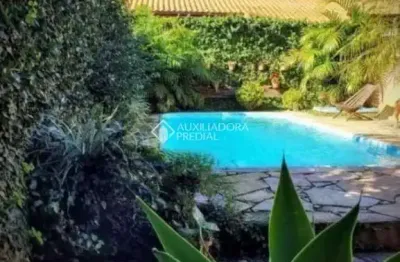 Casa com 2 quartos à venda na gerânios do sul, 43, campeche, florianópolis, 95 m2 por r$ 1.100.000
