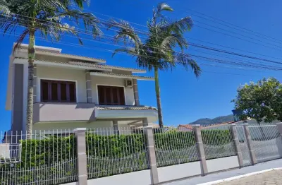 Casa com 3 quartos à venda na servidão joão vasques silva, 300, ingleses do rio vermelho, florianópolis, 240 m2 por r$ 1.380.000