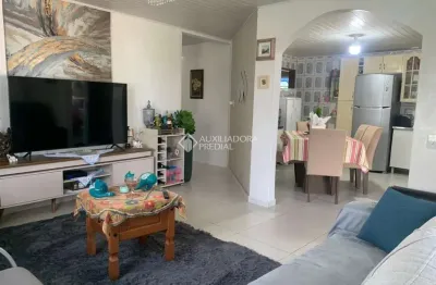 Casa com 3 quartos à venda na servidão nossa senhora do desterro, 33, carianos, florianópolis, 275 m2 por r$ 800.000