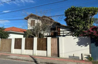 Casa com 3 quartos à venda na rua coruja dourada, 775, campeche, florianópolis, 220 m2 por r$ 1.600.000