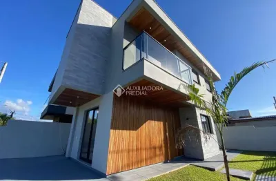 Casa com 3 quartos à venda na rua antônio jovita duarte, 11, forquilhas, são josé, 125 m2 por r$ 860.000