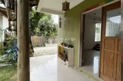 Casa com 2 quartos à venda na Servidão Amantino Cameu, 881, Rio Tavares, Florianópolis, 89 m2 por R$ 860.000