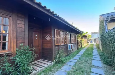 Casa com 2 quartos à venda na rua jardim dos eucaliptos, 239, campeche, florianópolis, 82 m2 por r$ 950.000