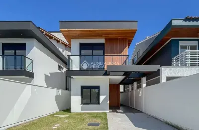 Casa com 5 quartos à venda na rua do trapiche, 350, campeche, florianópolis, 219 m2 por r$ 1.790.000