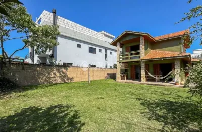 Casa com 2 quartos à venda na rua cavalo marinho, 87, campeche, florianópolis, 146 m2 por r$ 1.980.000