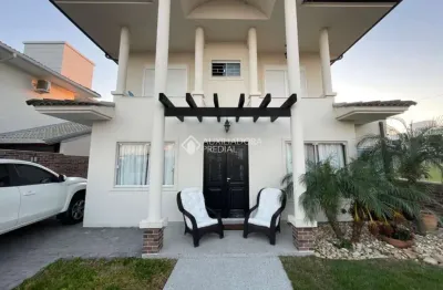 Casa com 3 quartos à venda na rua do farol, 631, campeche, florianópolis, 200 m2 por r$ 2.543.000