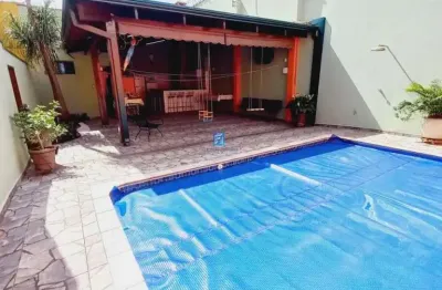 Sobrado 3 dormitórios (1 suíte) - área de lazer no iguatemi