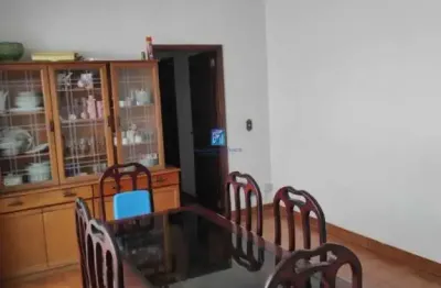 Sobrado a venda com 3 dormitórios sendo 1 suíte no parque bandeirantes