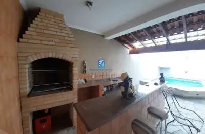 Sobrado a venda com 4 dormitórios sendo 1 suíte no residencial flórida