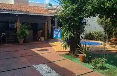 Casa a venda com 3 dormitórios sendo 1 suíte no irajá