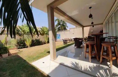Lindo sobrado à venda na vila do golf - condomínio reserva d