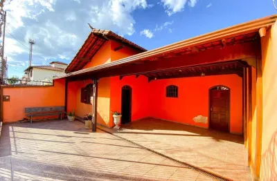 Casa com 3 quartos à venda no Parque Recreio, Contagem 