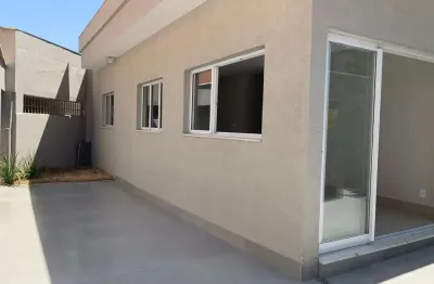 Casa com 3 quartos para alugar na Glória, Belo Horizonte 