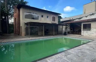 Casa com 4 quartos para alugar em Braúnas, Belo Horizonte 