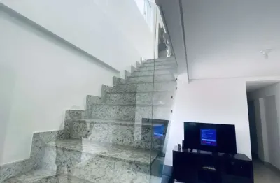 Cobertura com 4 quartos para alugar no Cabral, Contagem 