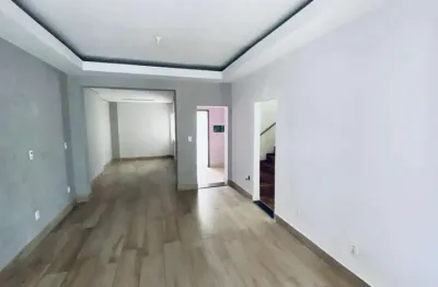 Casa com 3 quartos para alugar na Santa Efigênia, Belo Horizonte 
