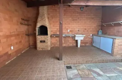 Casa com 3 quartos para alugar na Santa Amélia, Belo Horizonte 