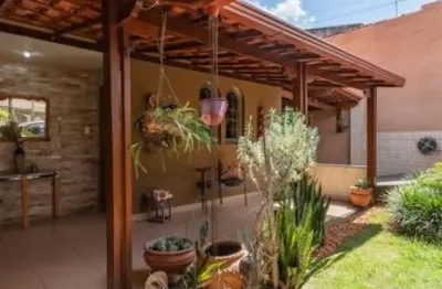 Casa com 3 quartos à venda no Alípio de Melo, Belo Horizonte 