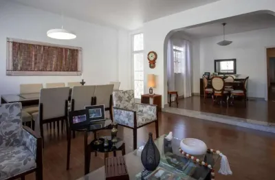 Casa com 3 quartos à venda na Santa Amélia, Belo Horizonte 