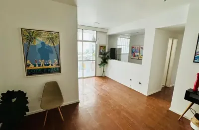 Apartamento de andar baixo à venda no flamengo com 2 quartos, 1 vaga e 70m².