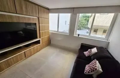 Apartamento à venda no leblon com 2 quartos, 85m² e próximo ao posto 11 do leblon.