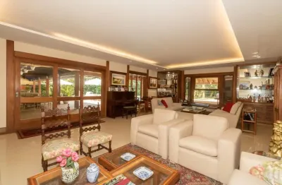 Casa à venda 5 suites condominio santa lucia barra da tijuca