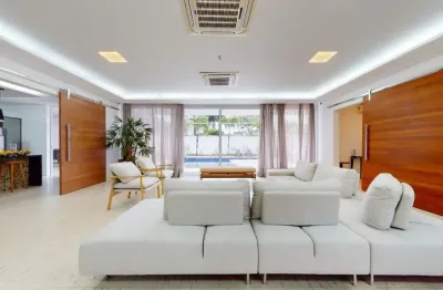 Casa triplex de 1100m² com 6 suítes e 4 vagas à venda no condomínio del lago barra da tijuca