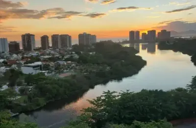 Apartamento alto padrão com 2 quartos e vista lagoa da barra à venda no parque das rosas