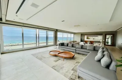 Apartamento alto padrão reformado com 3 quartos e 3 vagas à venda em ipanema