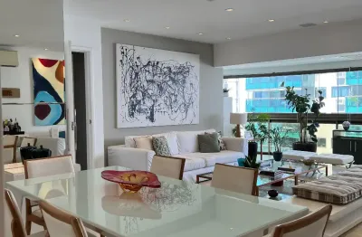 Apartamento reformado com vista mar e 3 quartos à venda no palais de nice barra da tijuca
