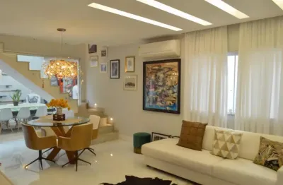 Casa contemporânea com 3 suítes e ampla metragem à venda na freguesia