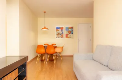 Apartamento reformado à venda com 2 dormitórios em laranjeiras