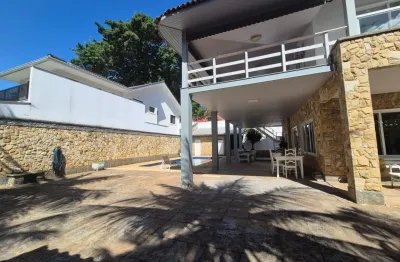 Casa para alugar na barra da tijuca, 447m2, 4 suites, alameda dos eucaliptos