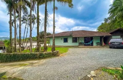 Casa com 3 dormitórios à venda, 172 m² por r$ 900.000,00 - centro - pomerode/sc