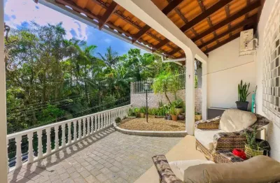 Casa com 3 dormitórios à venda, 258 m² por r$ 770.000,00 - fortaleza - blumenau/sc