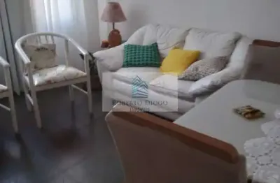 Apartamento à venda no centro de são gonçalo-rj: 2 quartos, sala, banheiro, 1 vaga de garagem - 60m² de área.
