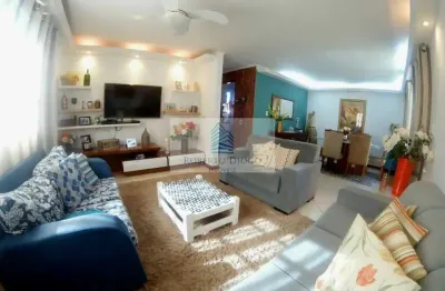 Casa de luxo à venda em niterói-rj, bairro pe pequeno: 9 quartos, 3 suítes, 4 salas, 9 banheiros, 3 vagas de garagem, 370m² de área.