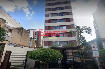 Apartamento de 1 dormitório completo em armários no centro.
