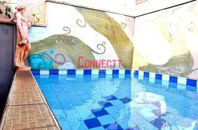 Casa de 250m² de terreno com piscina no bairro jardim independência.
