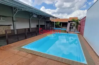 Chácara de 1244m² de terreno , piscina, 5 quartos, pomar no bairro  presidente dutra.