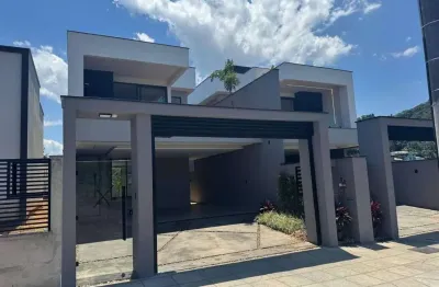 Casa com 3 quartos à venda na Rua Oscar Schmitz, 211, Três Rios do Norte, Jaraguá do Sul
