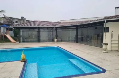 Casa com 4 quartos à venda no Centro, Guaramirim 