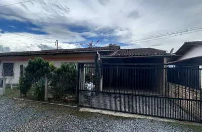 Casa com 3 quartos à venda no Centro, Guaramirim 